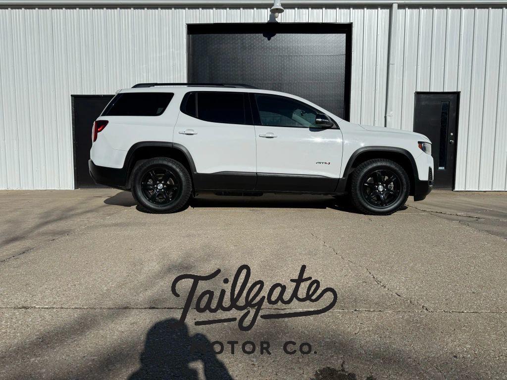 2022 GMC Acadia AT4's photo