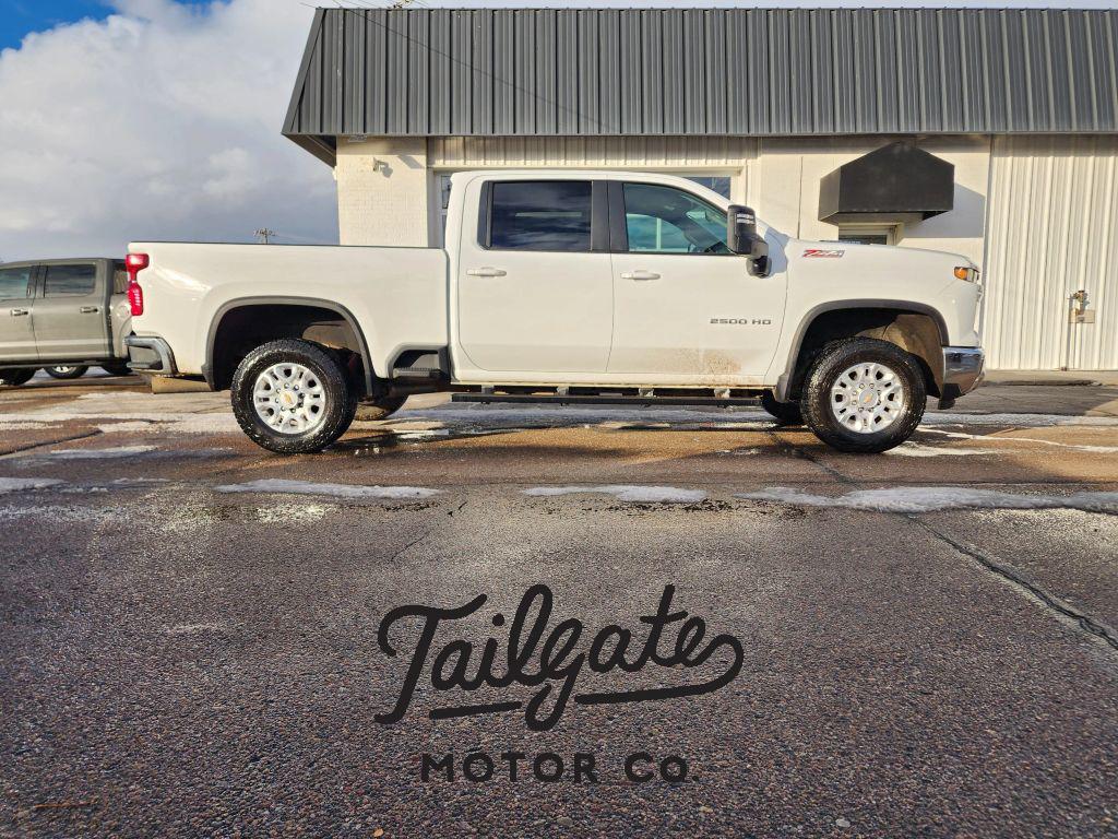 2024 Chevrolet Silverado 2500HD LT's photo