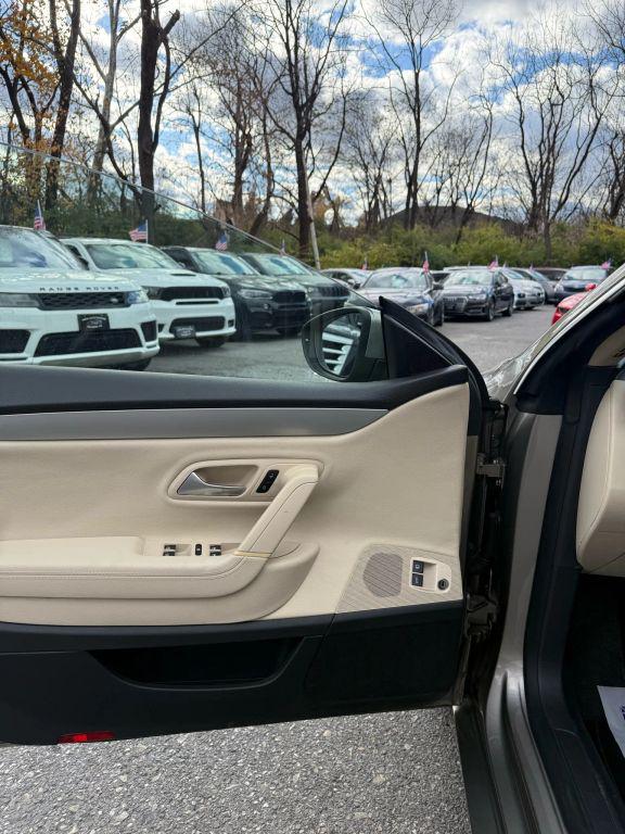 2009 Volkswagen CC Sport