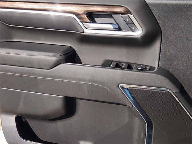 2026 Chevrolet Silverado 1500 4WD Crew Cab Standard Bed LT