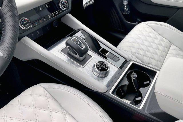 2025 Mitsubishi Outlander PHEV SEL S-AWC