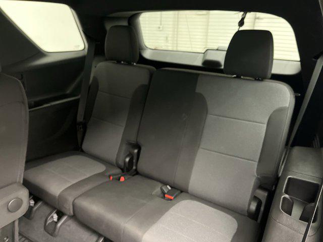 2023 Chevrolet Traverse AWD LT Cloth