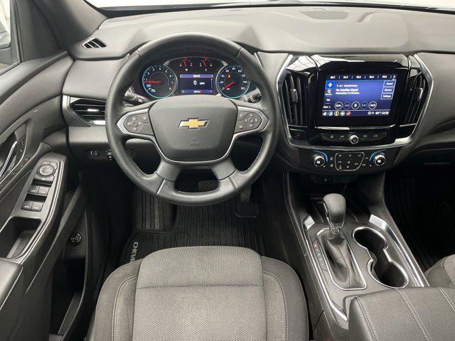 2023 Chevrolet Traverse AWD LT Cloth