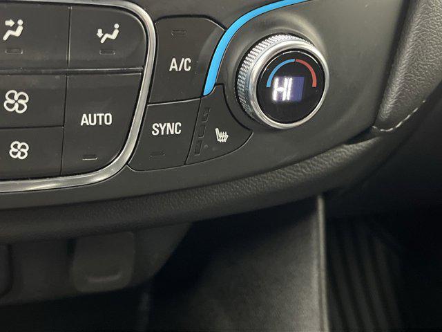 2023 Chevrolet Traverse AWD LT Cloth