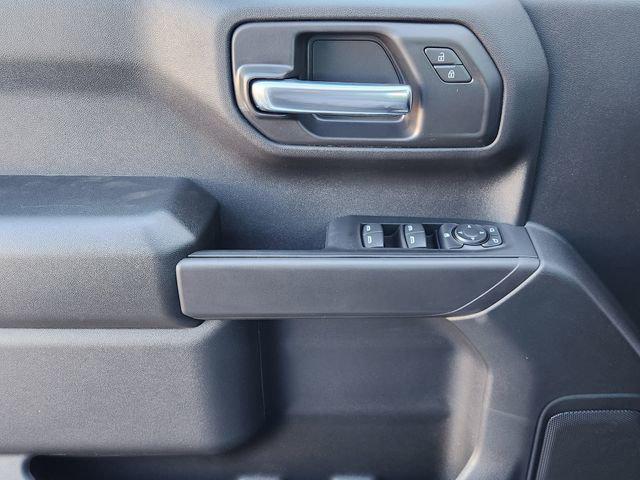 2026 Chevrolet Silverado 1500 2WD Crew Cab Short Bed Custom