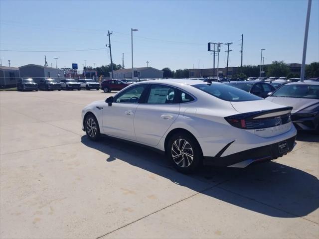 2026 Hyundai Sonata Hybrid Blue