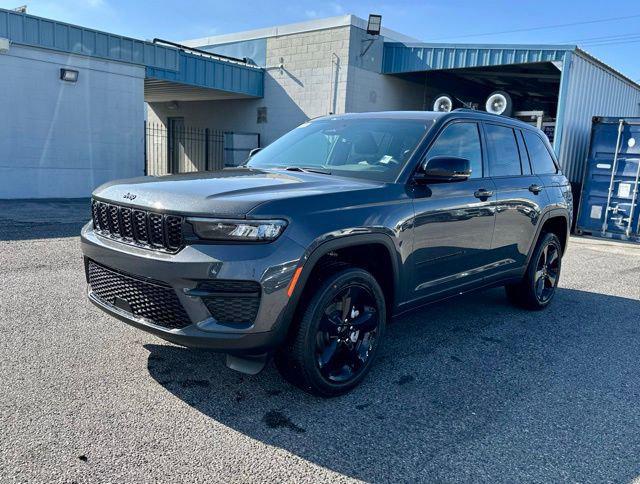 2025 Jeep Grand Cherokee GRAND CHEROKEE ALTITUDE 4X2 2025 Jeep Grand Cherokee GRAND CHEROKEE ALTITUDE 4X2