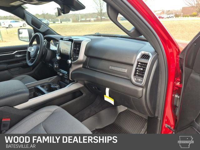 2026 Ram 1500 Big Horn Crew Cab 4x4 5'7" Box