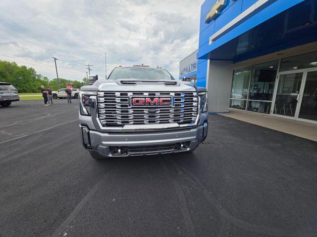 2026 GMC Sierra 2500HD Crew Cab, Standard Bed, Denali, 4WD