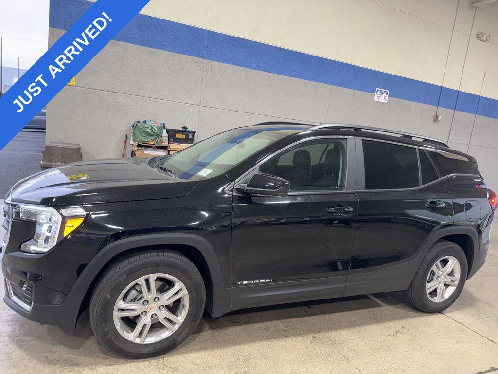 2023 GMC Terrain SLE's photo