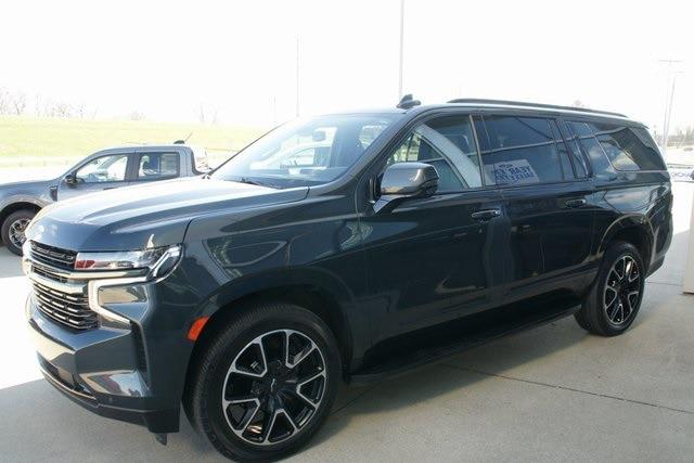 2022 Chevrolet Suburban 4WD RST
