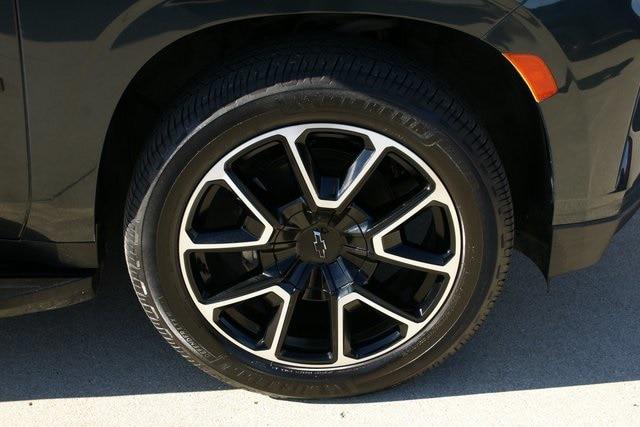 2022 Chevrolet Suburban 4WD RST