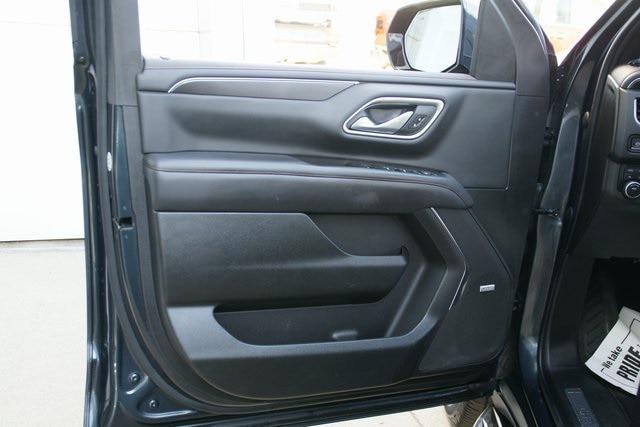2022 Chevrolet Suburban 4WD RST