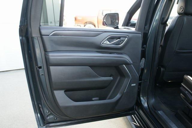 2022 Chevrolet Suburban 4WD RST