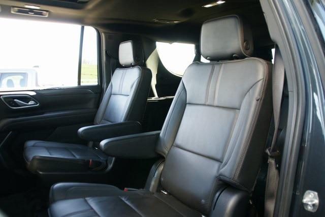 2022 Chevrolet Suburban 4WD RST