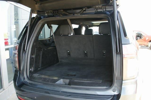 2022 Chevrolet Suburban 4WD RST