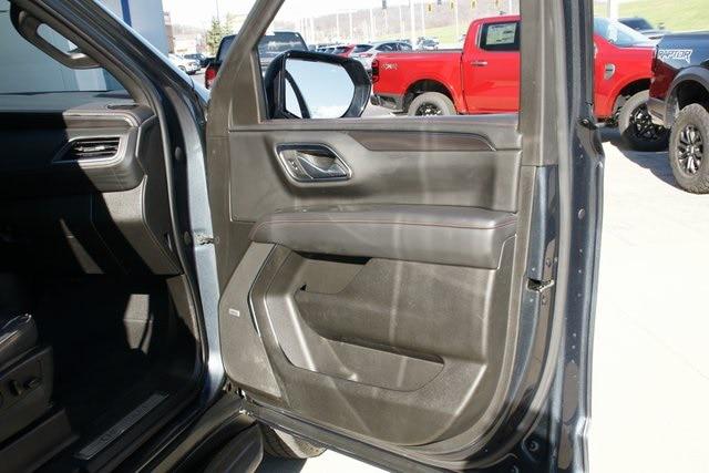 2022 Chevrolet Suburban 4WD RST