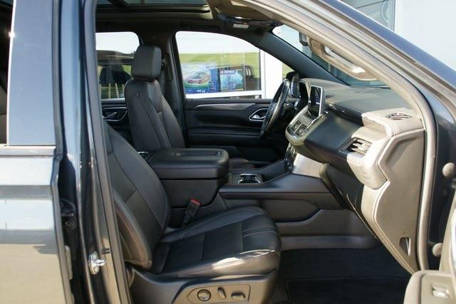 2022 Chevrolet Suburban 4WD RST
