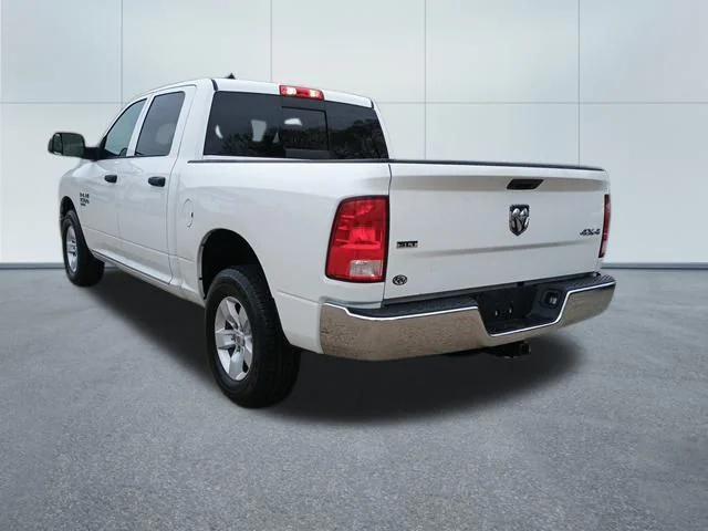 2023 RAM 1500 Classic SLT Crew Cab 4x4 57 Box