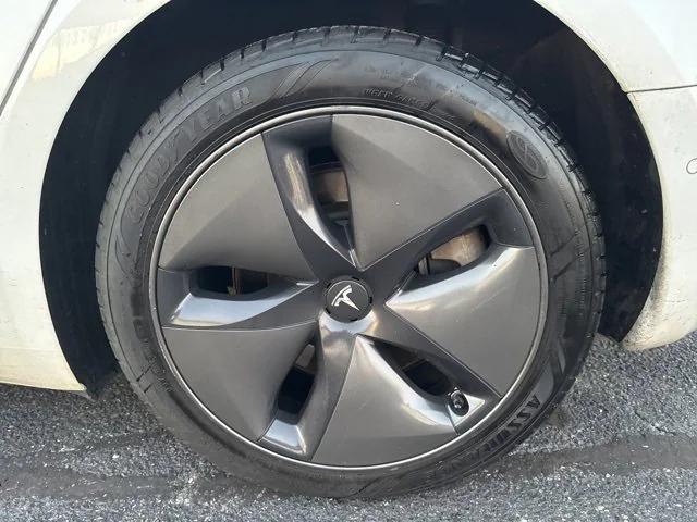 2020 Tesla Model 3 Standard Range Plus Rear-Wheel Drive 2020 Tesla Model 3 Standard Range Plus Rear-Wheel Drive