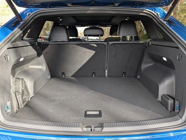 2025 Volkswagen Atlas Cross Sport 2.0T SEL Premium R-Line