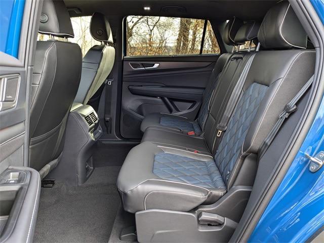2025 Volkswagen Atlas Cross Sport 2.0T SEL Premium R-Line