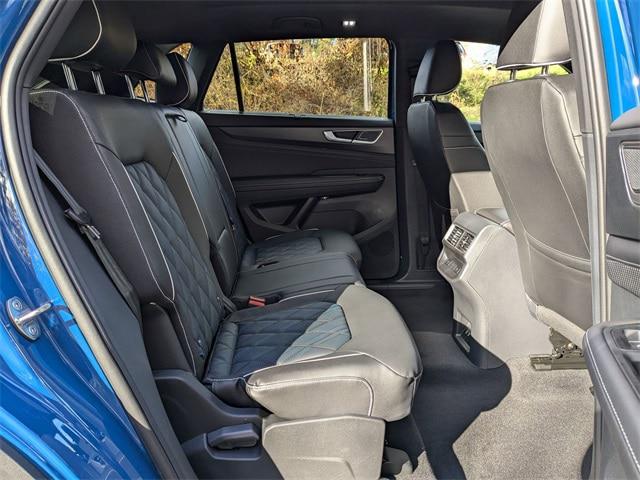 2025 Volkswagen Atlas Cross Sport 2.0T SEL Premium R-Line