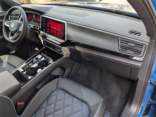 2025 Volkswagen Atlas Cross Sport 2.0T SEL Premium R-Line