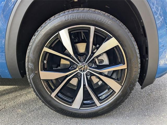 2025 Volkswagen Atlas Cross Sport 2.0T SEL Premium R-Line
