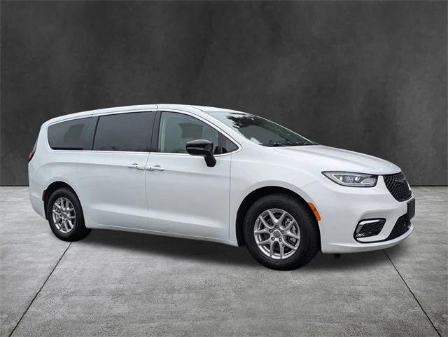 2024 Chrysler Pacifica Touring L 2024 Chrysler Pacifica Touring L