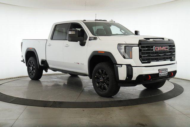 2025 GMC Sierra 2500HD 4WD Crew Cab Standard Bed AT4