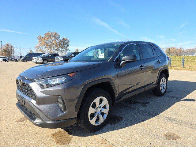 2022 Toyota RAV4 LE 2022 Toyota RAV4 LE