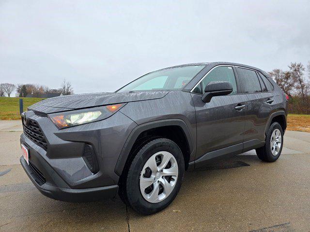 2022 Toyota RAV4 LE 2022 Toyota RAV4 LE