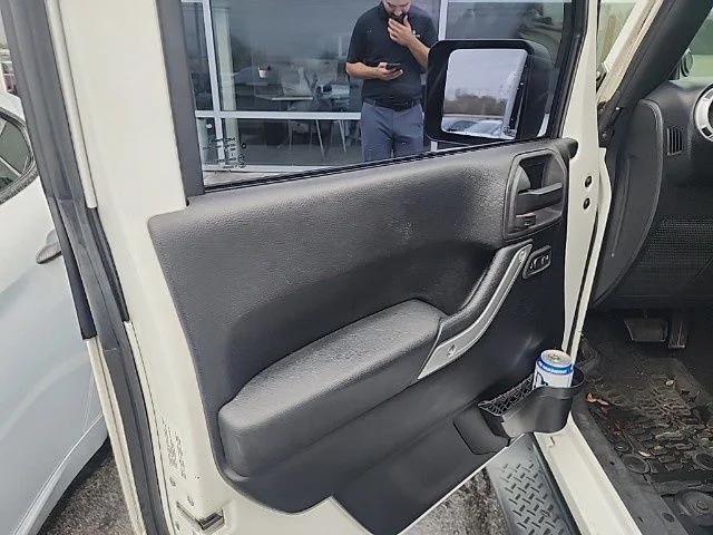 2014 Jeep Wrangler Unlimited Sahara 2014 Jeep Wrangler Unlimited Sahara