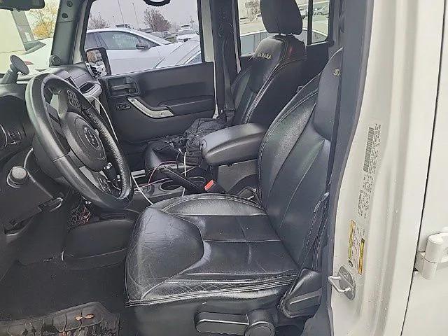 2014 Jeep Wrangler Unlimited Sahara 2014 Jeep Wrangler Unlimited Sahara