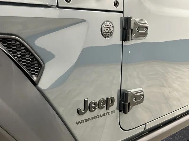 2024 Jeep Wrangler 4-Door Willys 4x4