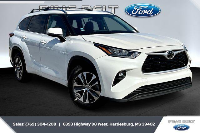 2020 Toyota Highlander XLE 2020 Toyota Highlander XLE