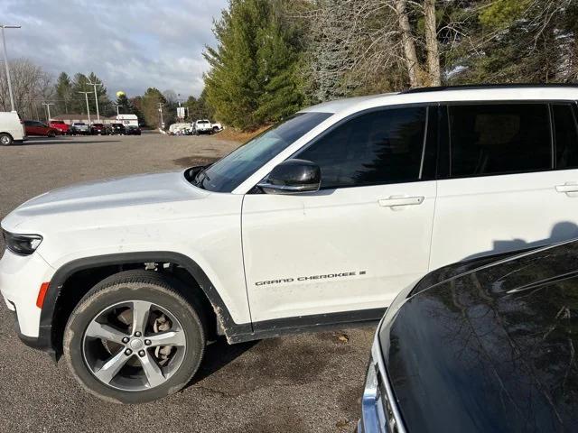2022 Jeep Grand Cherokee L Limited 4x4 2022 Jeep Grand Cherokee L Limited 4x4