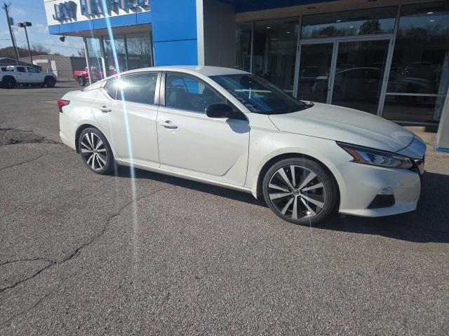 2022 Nissan Altima SR FWD