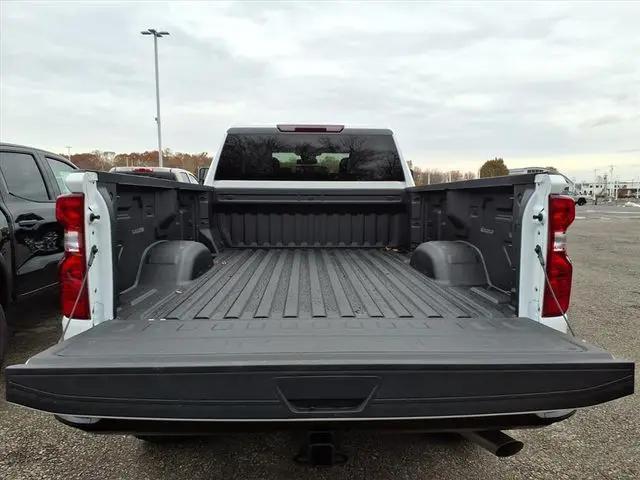 2026 Chevrolet Silverado 3500HD Crew Cab, Long Bed, WT Dual Rear Wheel, RWD