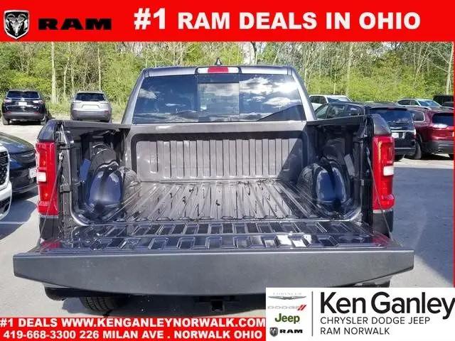 2025 Ram 1500 Big Horn Crew Cab 4x2 57 Box