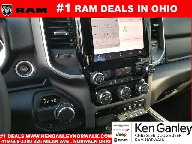 2025 Ram 1500 Big Horn Crew Cab 4x2 57 Box