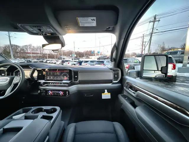 2026 GMC Sierra 2500HD Crew Cab, Standard Bed, SLE, 4WD
