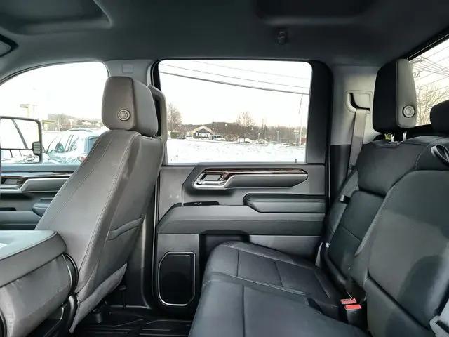 2026 GMC Sierra 2500HD Crew Cab, Standard Bed, SLE, 4WD