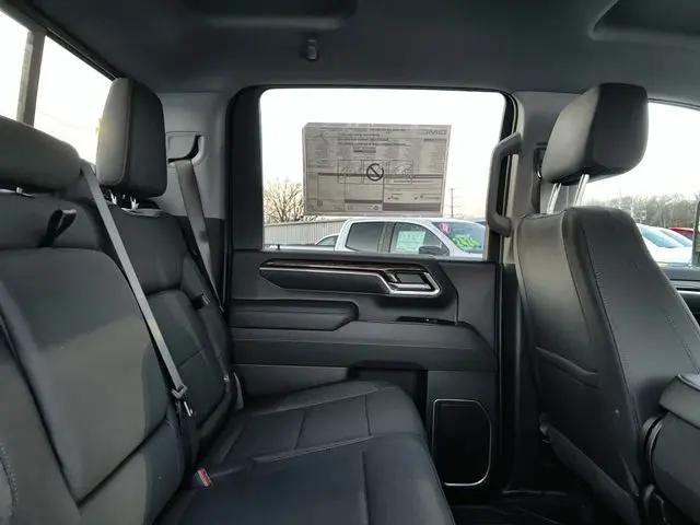 2026 GMC Sierra 2500HD Crew Cab, Standard Bed, SLE, 4WD