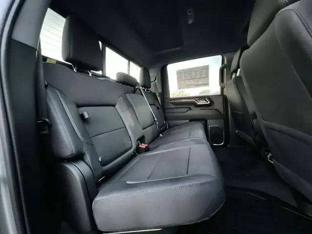 2026 GMC Sierra 2500HD Crew Cab, Standard Bed, SLE, 4WD