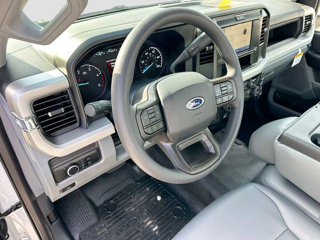 2025 Ford F-550 XL
