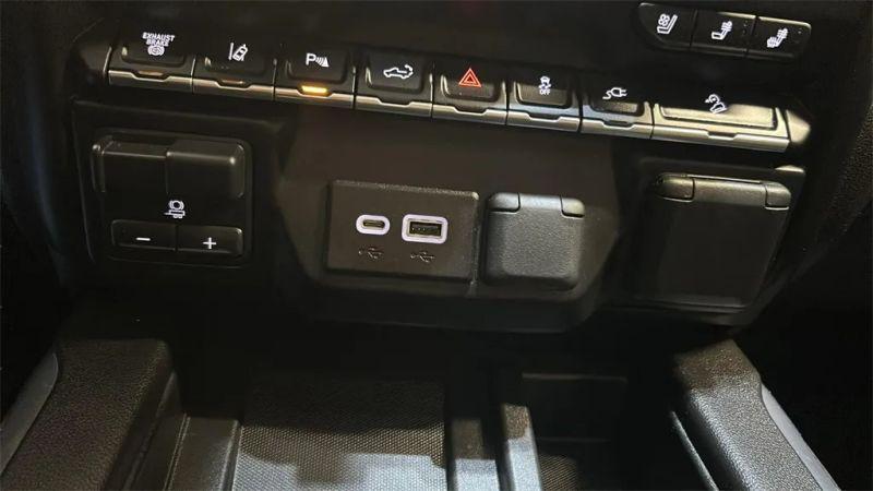 2022 Chevrolet Silverado 3500HD High Country