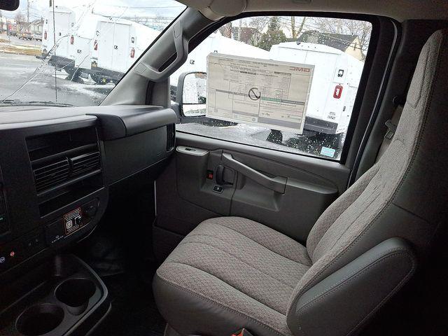 2025 GMC Savana Cargo RWD 2500 Extended Wheelbase Work Van