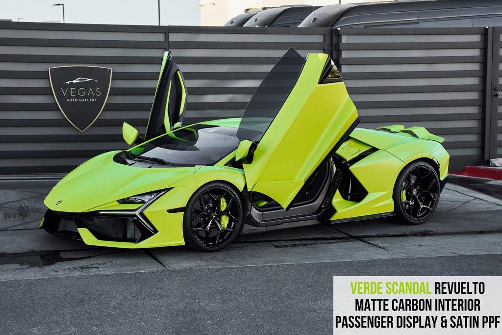 2024 Lamborghini Revuelto Base's photo